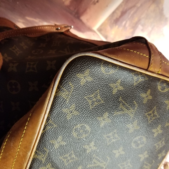 Vintage Louis Vuitton Purse - Picture 6 of 15